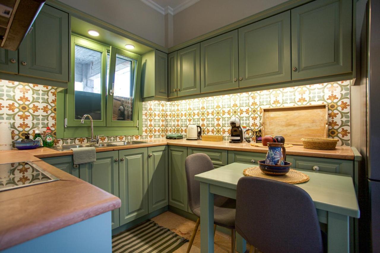 Thalia Apartment *